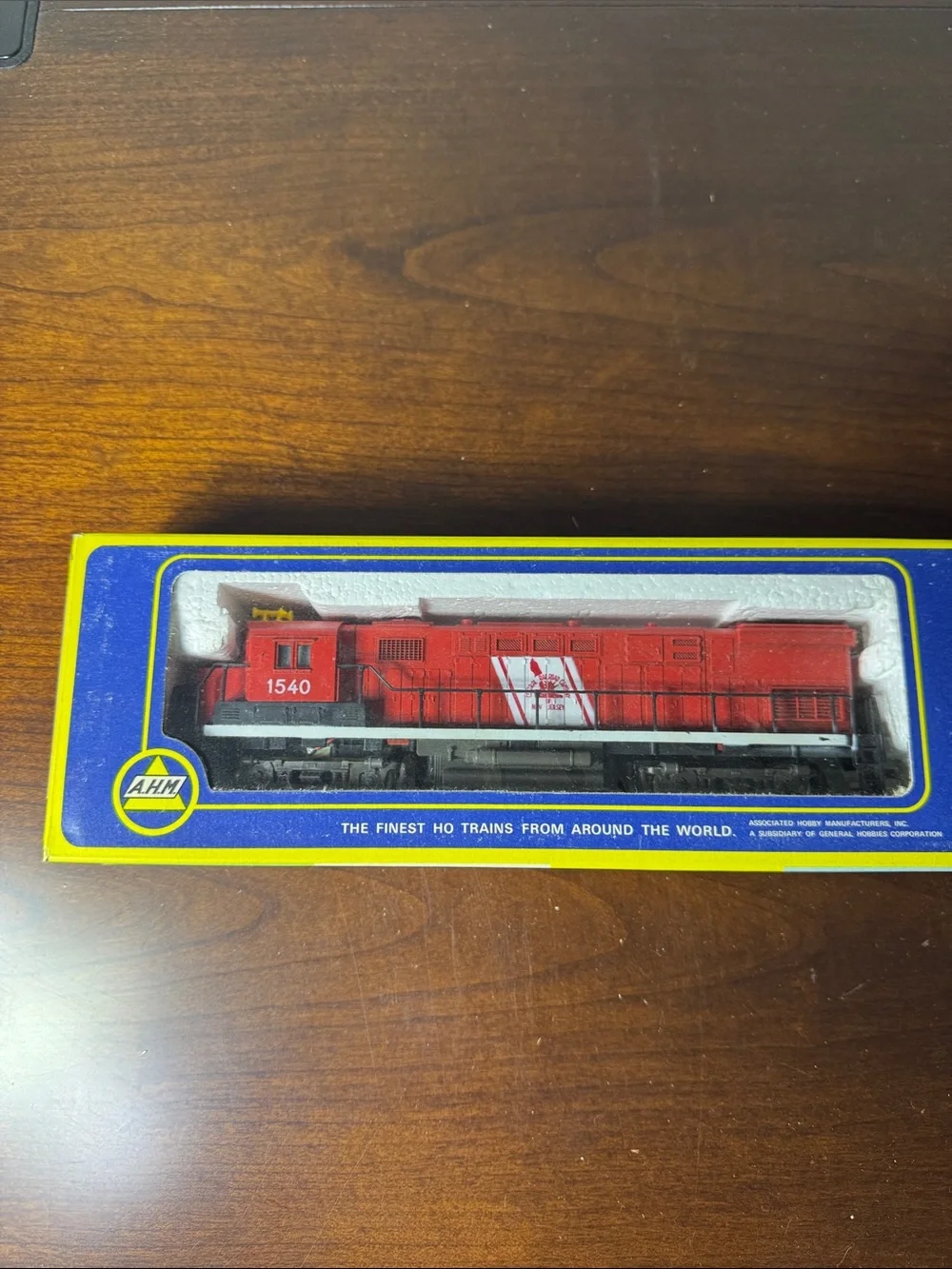 AHM Central New Jersey ALCO Century HO Scale Diesel Locomotive (New)